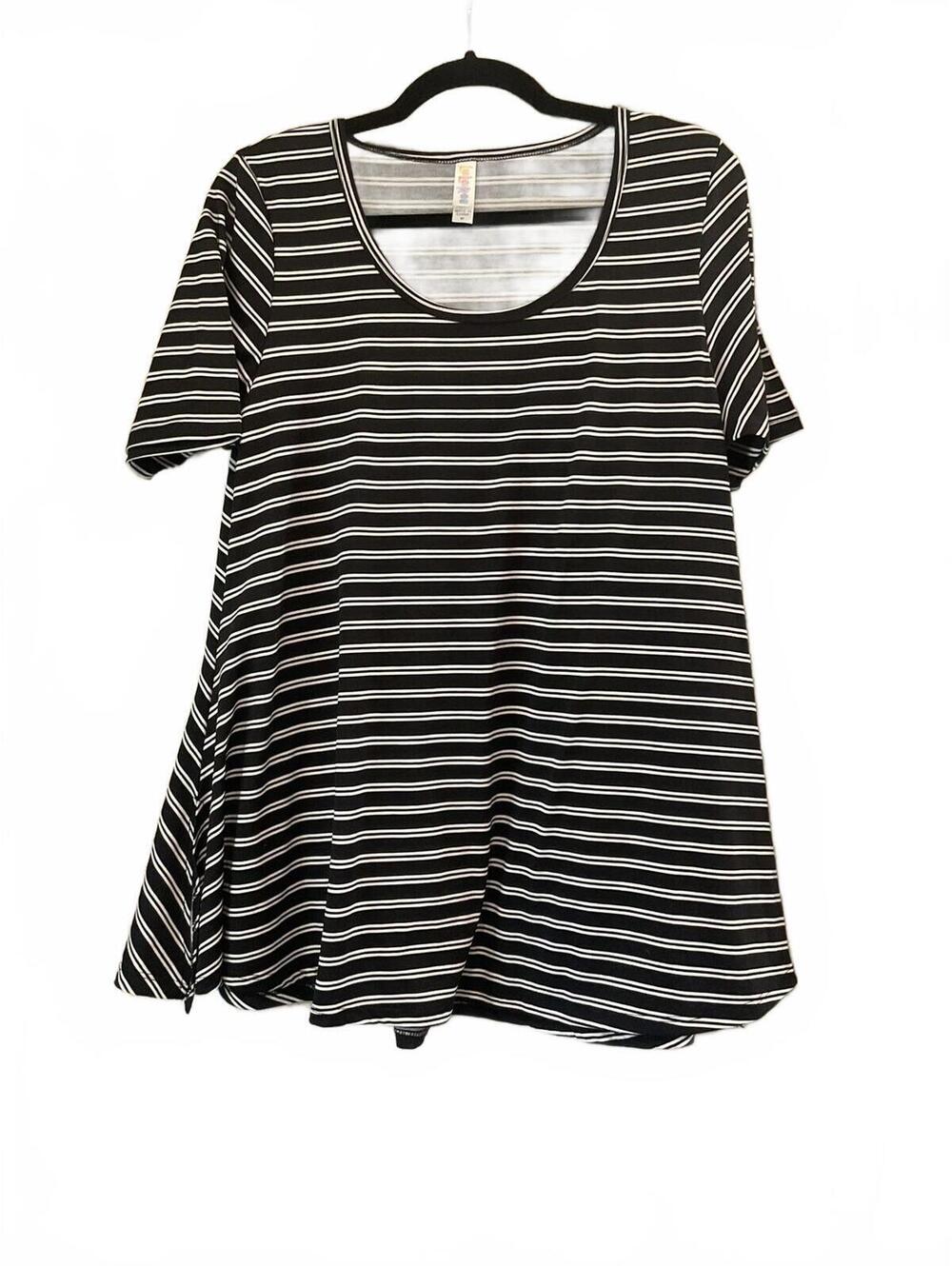 Lularoe Womens Black & White Blouse/tee Size M